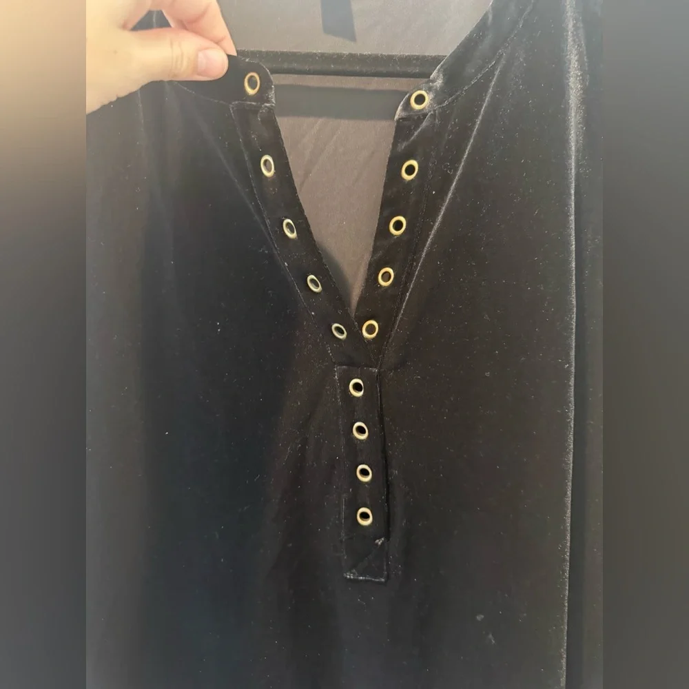 Tribal Jeans Black Velvet Grommet Bell Sleeve Witchy Blouse Womens Size X-Large